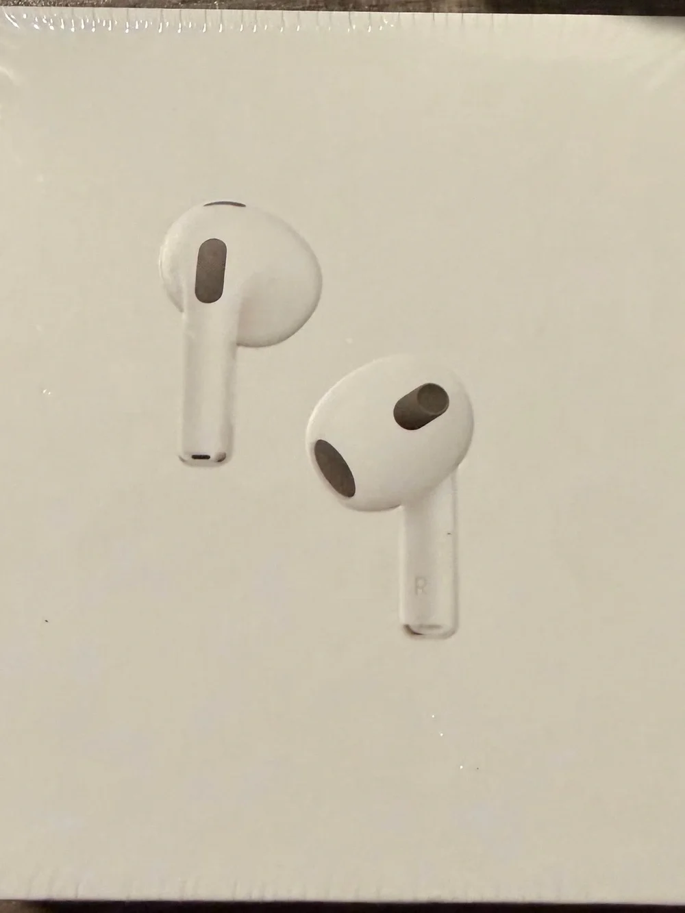White Wireless Earbuds
